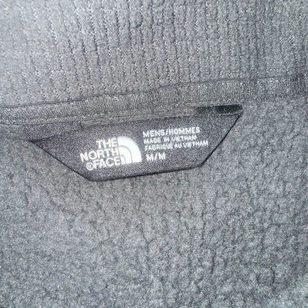 The North Face Charcoal 1/4 zip Pullover Thin Fleece Sweatshirt M